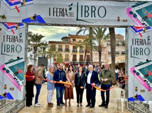 El albojense Inocencio Arias apadrina la I Feria del Libro 
 