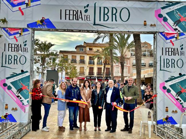 El albojense Inocencio Arias apadrina la I Feria del Libro 
 