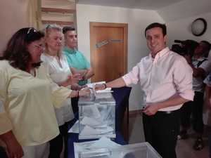 Los líderes del PP de Almería votan y animan a votar