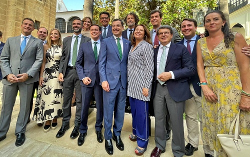 Moreno tiene la mano al PSOE para hacer un frente por Andalucía
