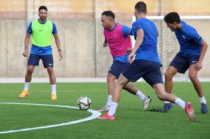 Juancho y Dos Santos ya trabajan con el grupo