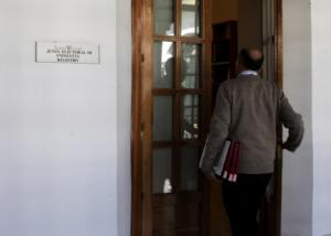 23 partidos y seis coaliciones nombran representantes ante la Junta Electoral de Andalucía