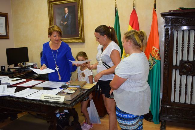 Familias desempleadas de Gádor podrán disfrutar gratis de la piscina en verano