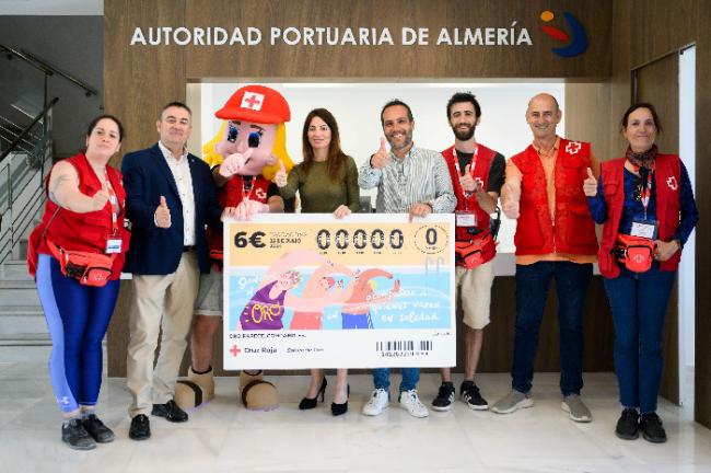 La presidenta de la Autoridad Portuaria anima a participar en el Sorteo de Oro de Cruz Roja