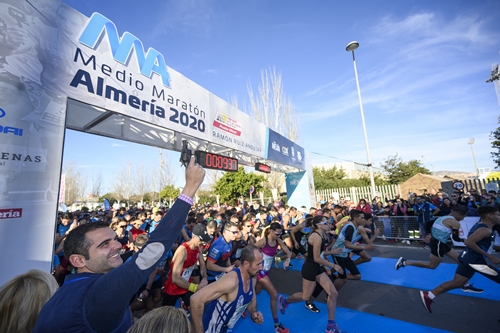 Bekele Shiferaw Agunafr y Khadija Sammah Talal ganan la 23º Medio Maratón Almería