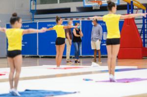El Pabellón Moisés Ruiz acoge una master class de gimnasia rítmica