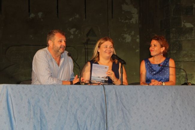 Isabel Romero presenta su libro “Los Monstruos no son invencibles” en Pulpí