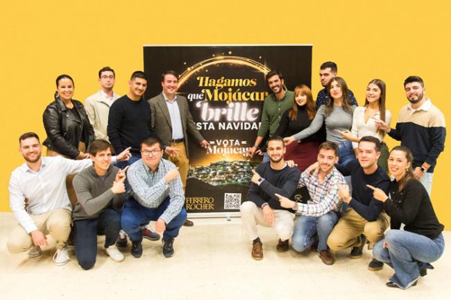 Nuevas Generaciones apoya la candidatura de Mojácar en la campaña de chocolates Ferrero Rocher y “brille esta Navidad”.