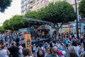 Almería vibró con más de 30 actividades en la Noche en Blanco