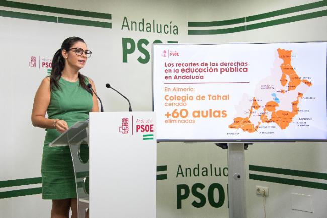 El PSOE avisa que la Junta quiere cerrar 60 escuelas rurales en Almería
