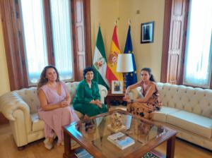 La delegada del Gobierno recibe a la nueva delegada de Justicia
