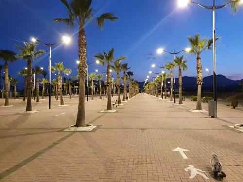 Renovación del alumbrado en el paseo marítimo de San Juan de los Terreros