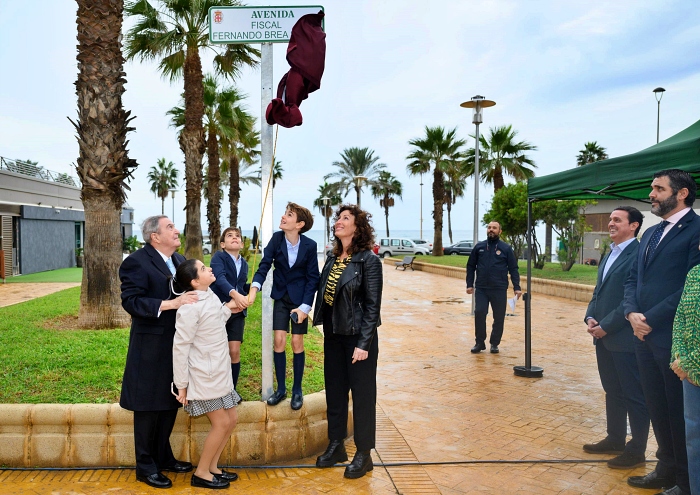 Almería inaugura la Avenida Fiscal Fernando Brea Serra