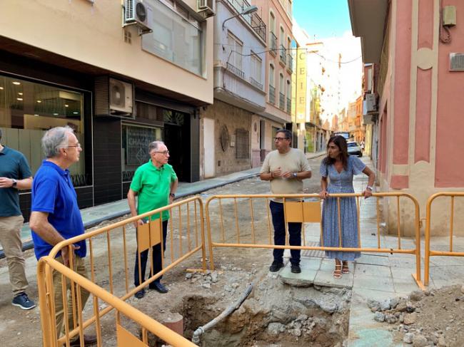 Fase final de las obras de remodelación de la calle Magistral Domínguez
