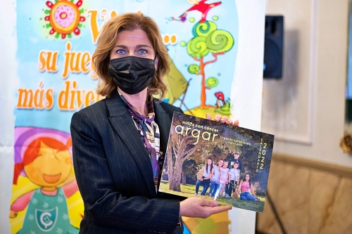 Ayuntamiento y Diputación animan a comprar el calendario solidario de ARGAR