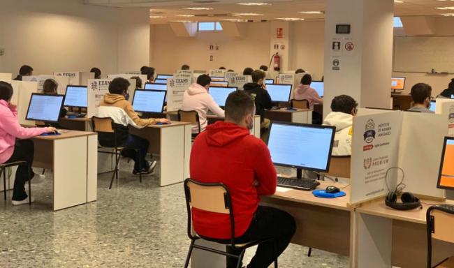 La Universidad de Cambridge organizará en Almería cientos de exámenes de inglés debido a una convocatoria masiva de plazas en Correos