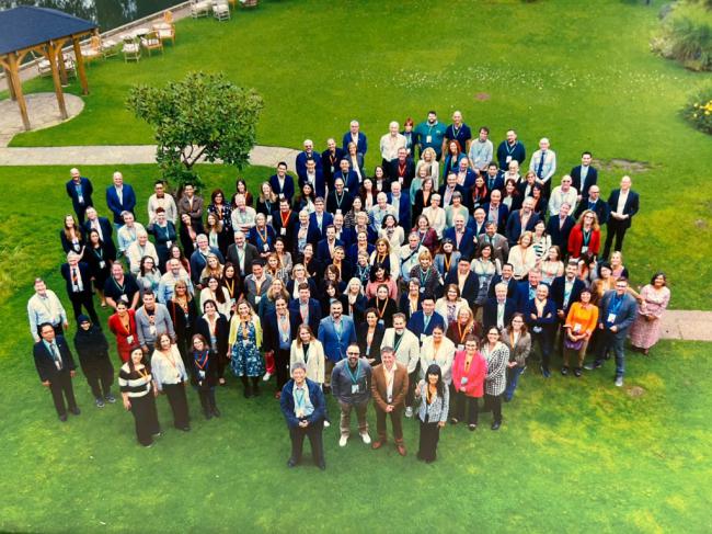 La Universidad de Cambridge premia a un centro examinador de Almería como el mejor del mundo
