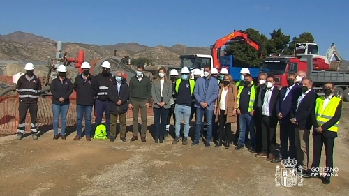 Pedro Sánchez visita la planta geotérmica de Cardial en Níjar pero no habla con periodistas