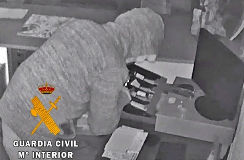 Detenido el exempleado de un bar acusado de robar en establecimientos hosteleros de Olula y Fines