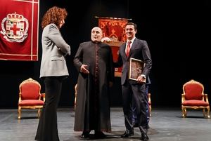 Ramón Garrido exalta los valores cofrades de Almería en un poético pregón de Semana Santa