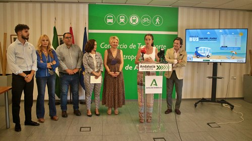 Desde el 1 de julio habrá bus lanzadera a las playas de Cabo de Gata