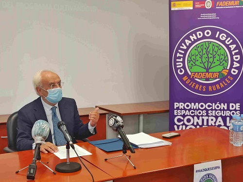Solo un 25% de las mujeres que han denunciado maltrato lo ha hecho en pueblos pequeños