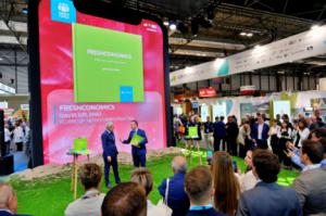 Cajamar presenta ‘Freshconomics. El libro del negocio horfofrutícola’ en Fruit Attraction