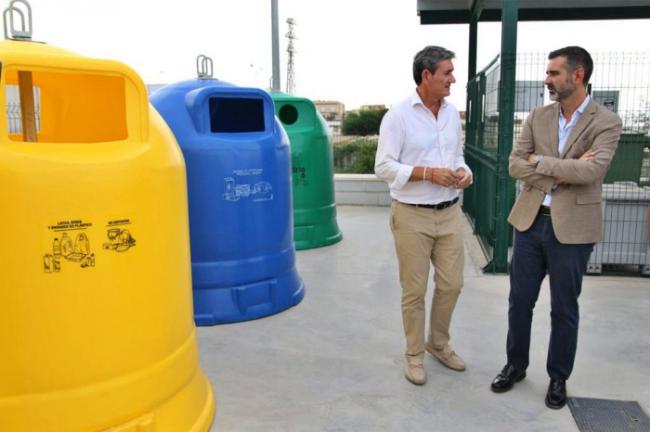 Adra estrena un punto limpio para reciclar 30 tipos de residuos
