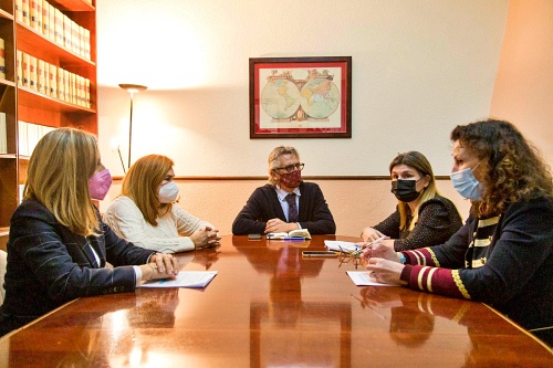 El PP traslada a abogados y procuradores la importancia del Decreto de Simplificación
