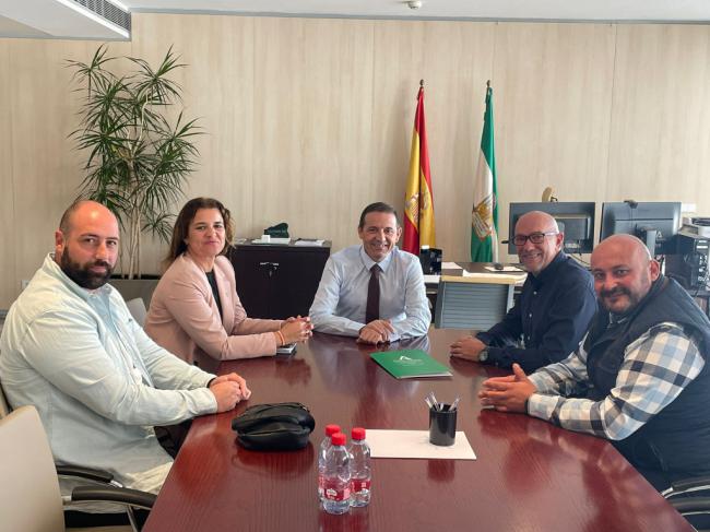 Benahadux se interesa por las ventajas de ser 'ciudad industrial'