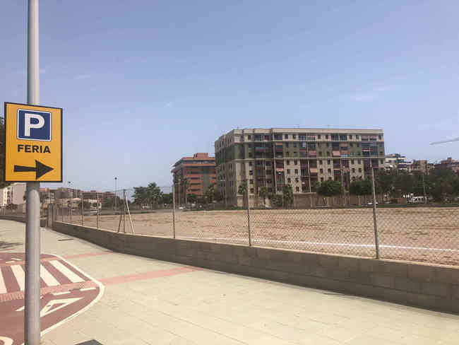El Ayuntamiento amplía a 2.679 las plazas de estacionamiento junto al ferial