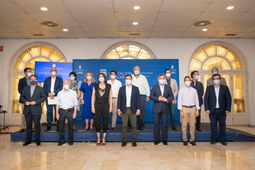 La secretaria general del PPA visita la Diputación