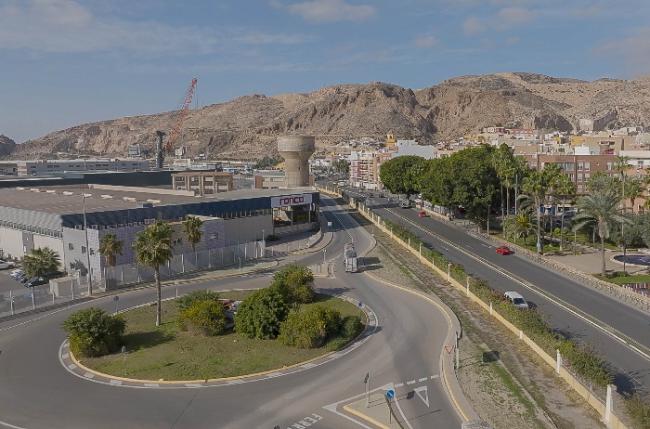 Puerto de Almería añade tercer carril para mejorar tráfico
