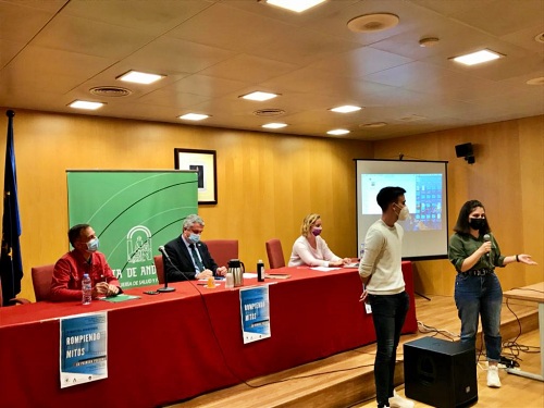 Salud y Educación apoyan el programa ‘Rompiendo mitos’ de TEA