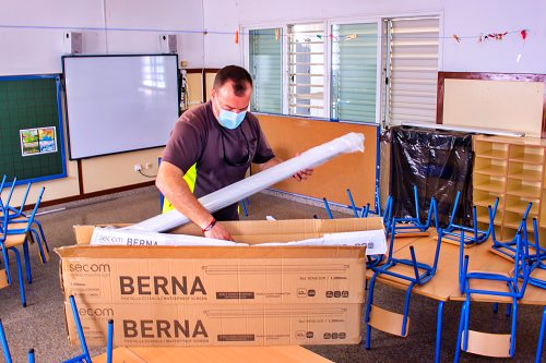 Níjar rebaja la factura de la luz instalando led en todos los colegios