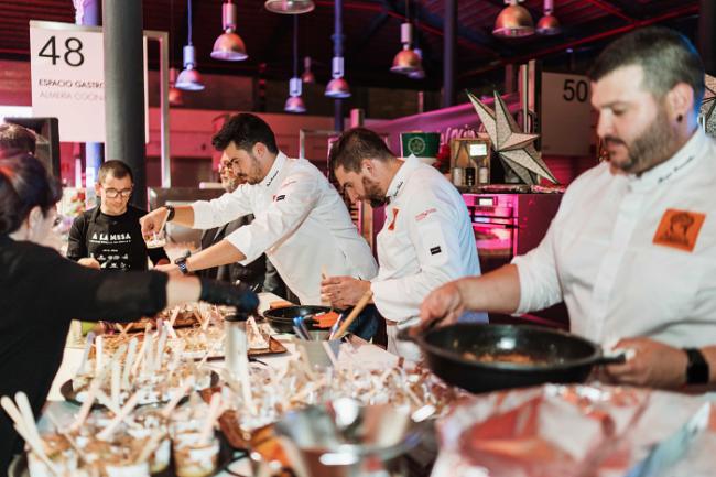Tapeo solidario con charlas, sorteos y música