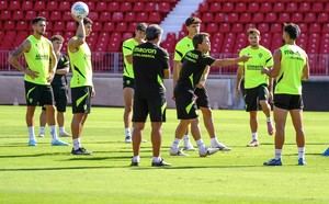 A por la primera victoria en casa