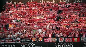 Estadio a reventar para el play-off