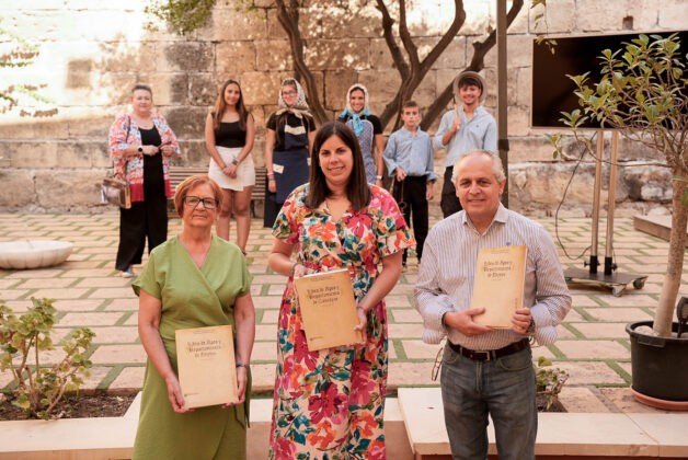 Diputación entrega libro histórico a Beires