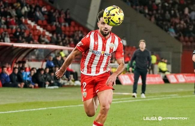 Doble reto para el Almería: Copa y Liga en una semana
