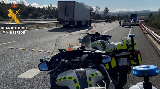 La Guardia Civil investiga a un conductor por un supuesto delito de conducción temeraria