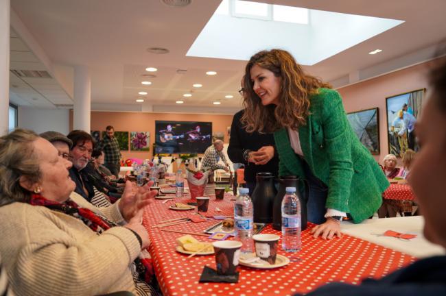 El Ejido lanza menús especiales para mayores en Navidad