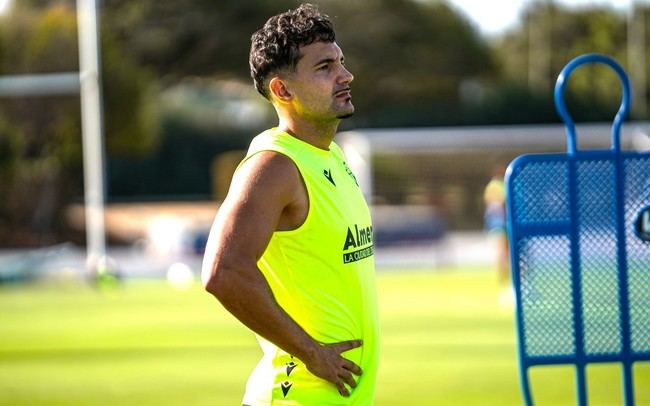 Almería se entrena con Chumi y Muñoz, pero sin Lopy