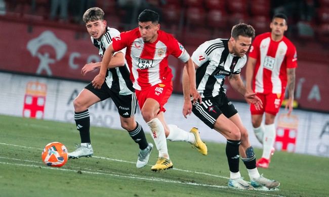 Robertone alcanza los 150 partidos con la UD Almería