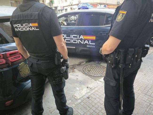 Detenidos dos jóvenes por filtrar datos de ministros en Las Palmas
