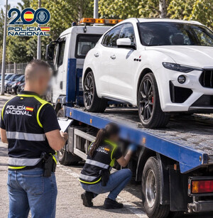 La Policía requisa en Almería un coche de superlujo de 200.000 euros sustraído en Italia