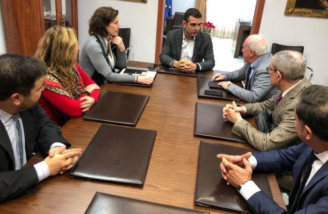 El alcalde se reune con la nueva junta de ingenieros técnicos industriales