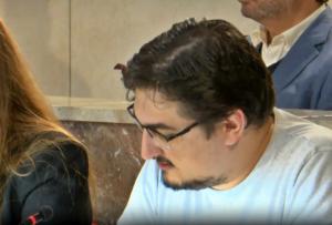 Podemos acusa al PP de traer "la sombra de la corrupción"