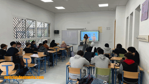 Cuatro centros de Secundaria participan en un programa para combatir la desinformación