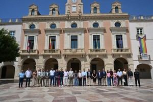 Almería rinde homenaje a las víctimas de los terremotos en Venezuela con un minuto de silencio